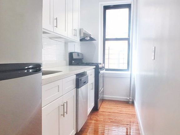 2nd image of 610 W 174th St APT 1E