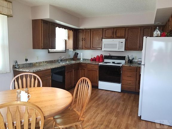4th image of 209 North Dr #A