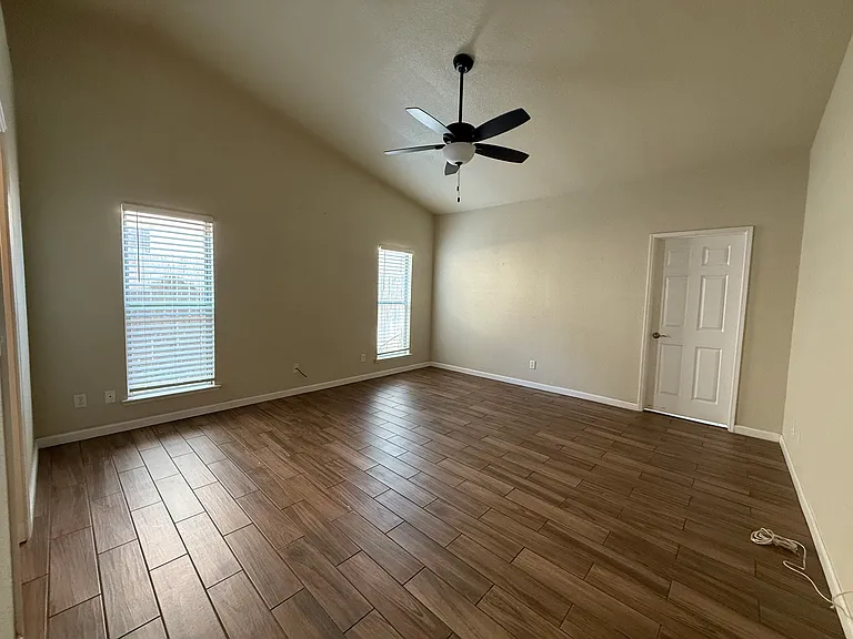 314 N Cypress Ave — Photo 11
