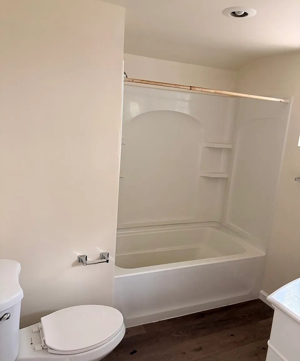 3 bed, 980 sqft, $2,700 — Photo 4