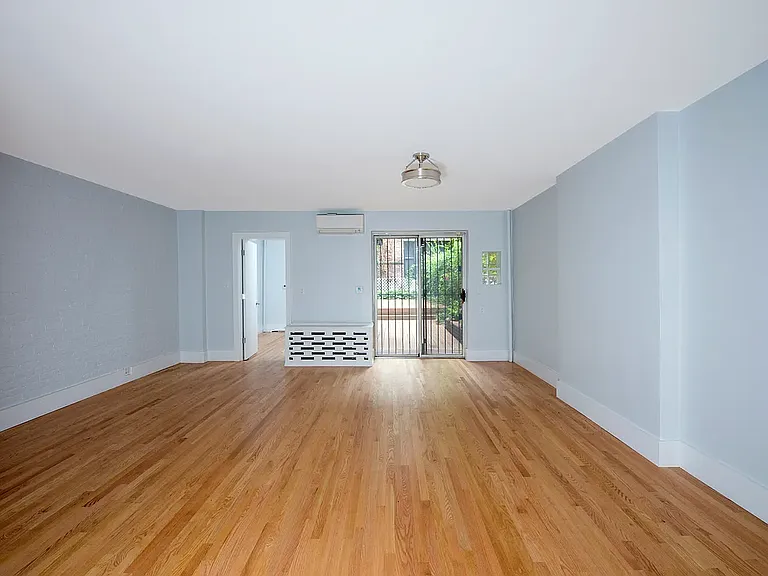 136 W 92nd St #1A — Photo 3