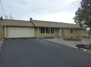 2724 SW Forest Ct, Redmond, OR 97756