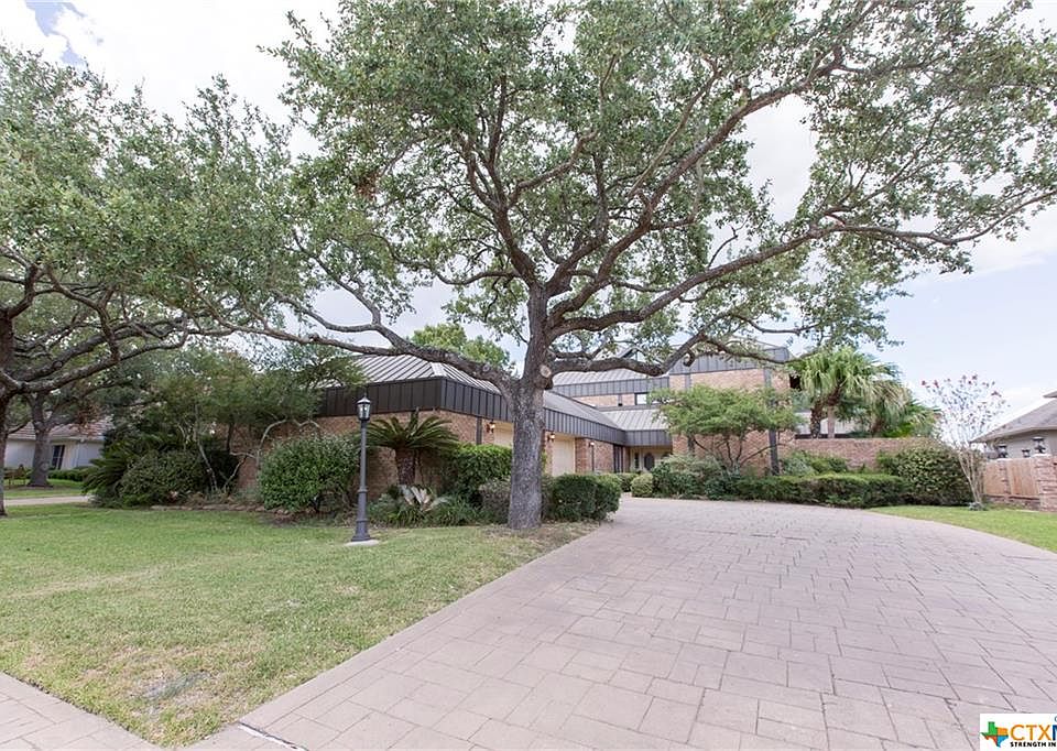 1st image of 6108 Country Club Dr