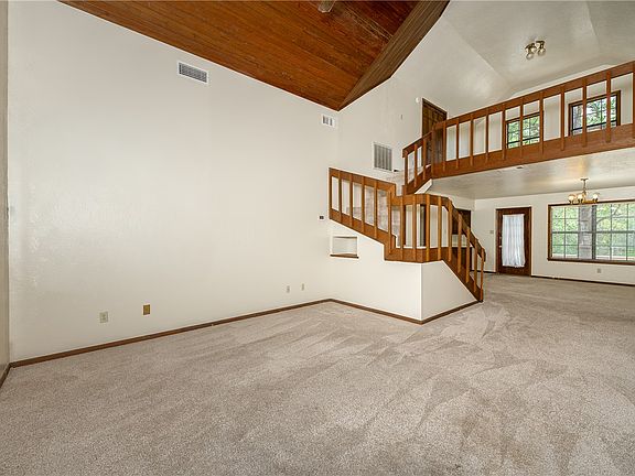 5th image of 1215 Merry Oaks Dr