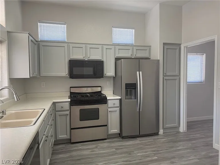9909 Bundella Dr — Photo 13