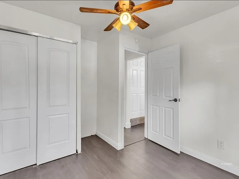 55305 S Circle Dr — Photo 7