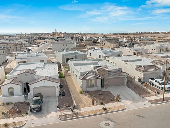4th image of 241 Emerald Sun Dr