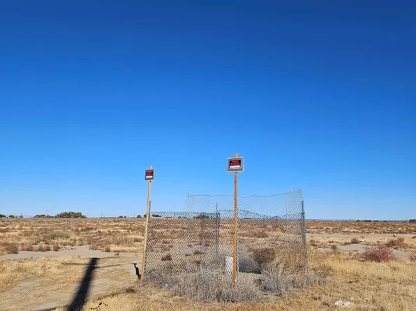 90 Corner Ste Pav Ave #E5, Lancaster, CA 93535