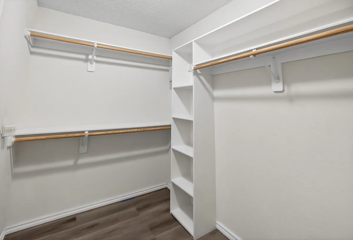 Building Photo - 1105 Hidden Glade Dr