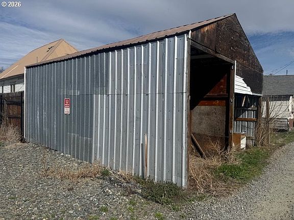 5th image of 1787 Valley Ave