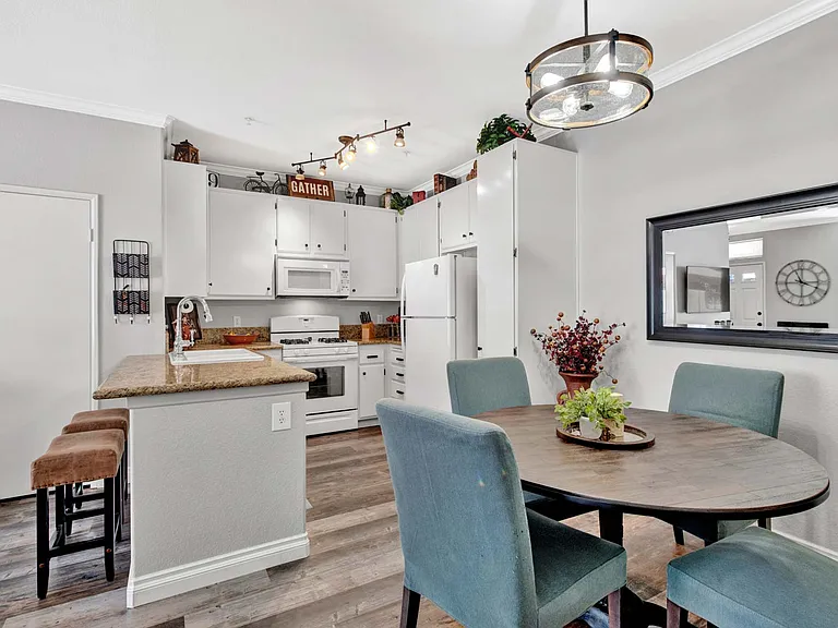 13133 Le Parc #601 — Photo 14