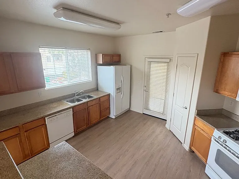 9050 Double R Blvd #124 — Photo 14