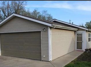 307 E 5th St, Hoyt, KS 66440