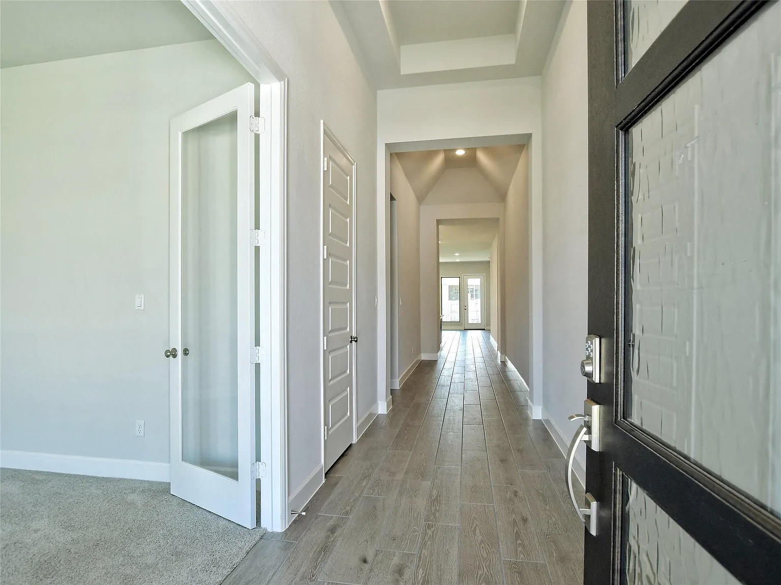 4 bed, 3.0 bath, 2474 sqft, $3,100 — Photo 4