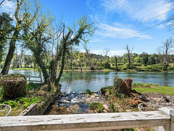 68th image of 1910 Riverside Rd
