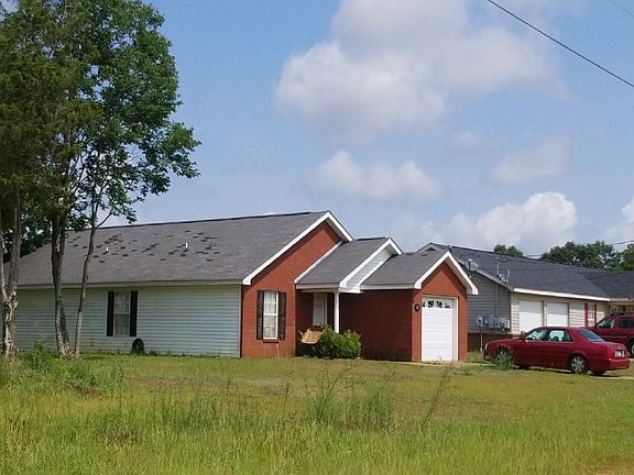 3rd image of 107 Magnolia St