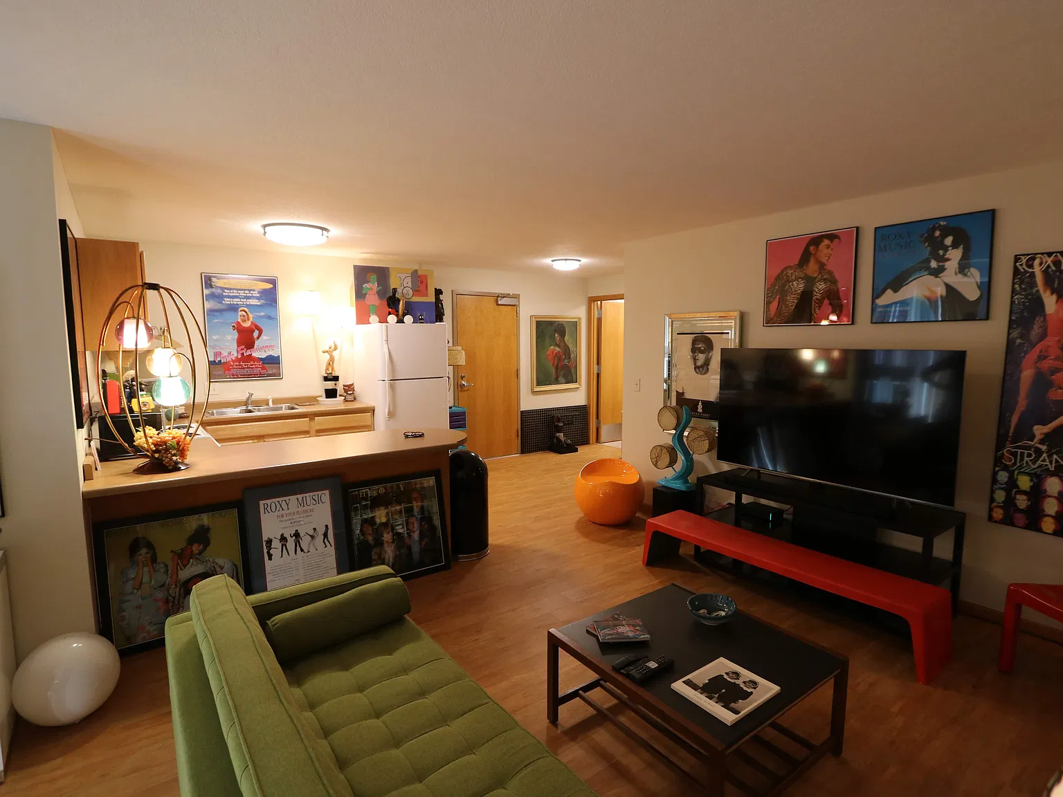1 bed, 900 sqft, $1,350 — Photo 3