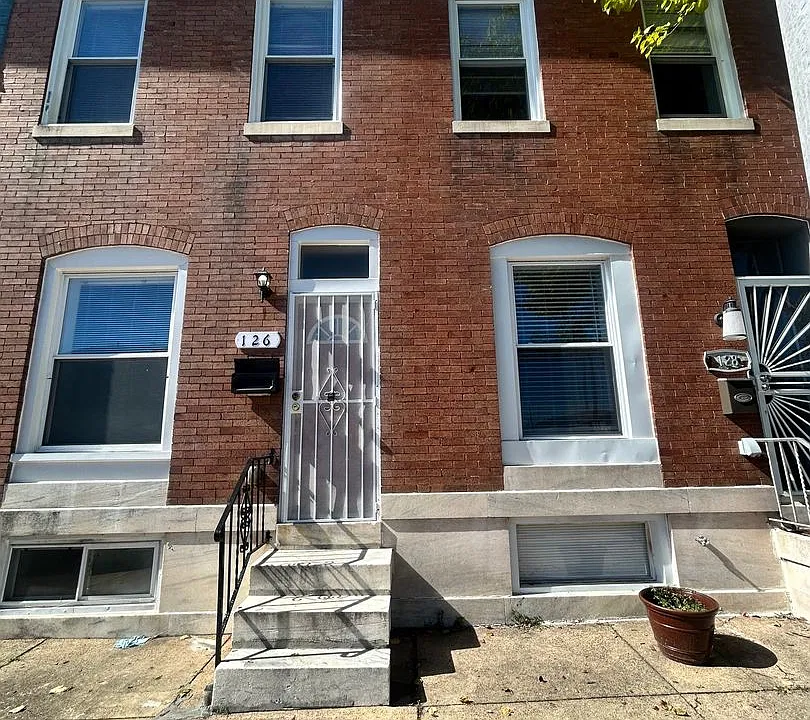 126 N East Ave