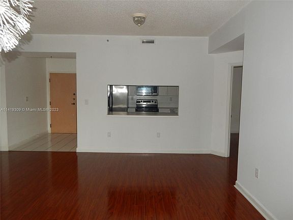 5th image of 9805 NW 52nd St APT 204