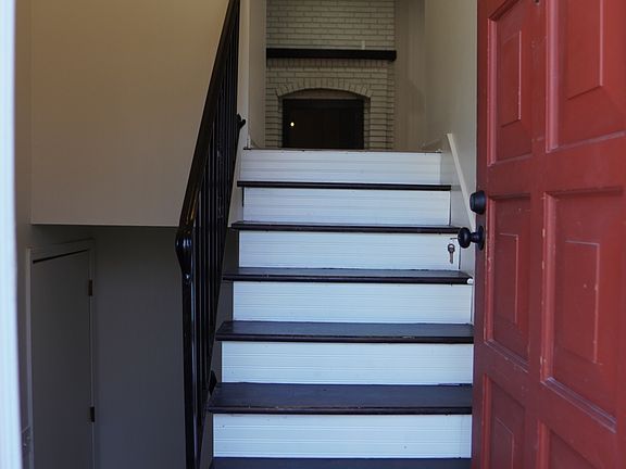3rd image of 7035 N Holmes St #7035