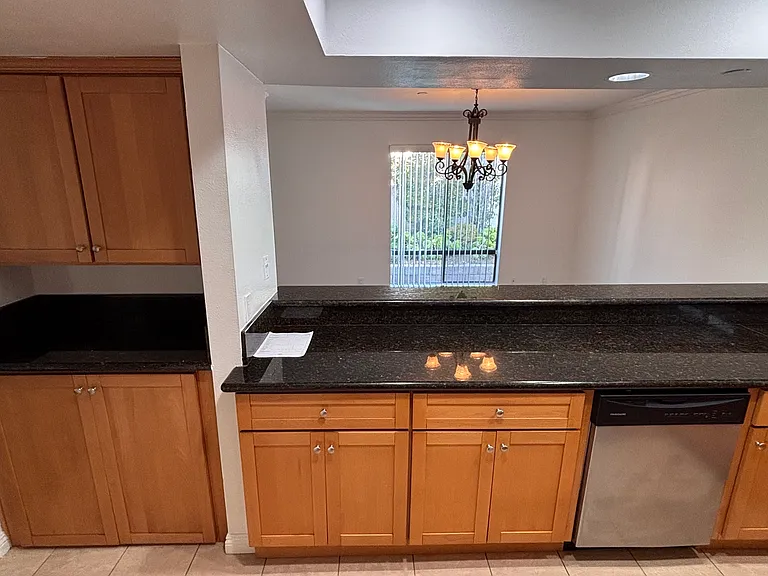 Kitchen / Dining Area
