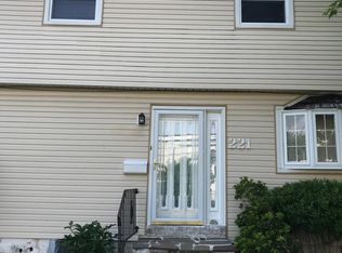 221 Yale Ave, Morton, PA 19070