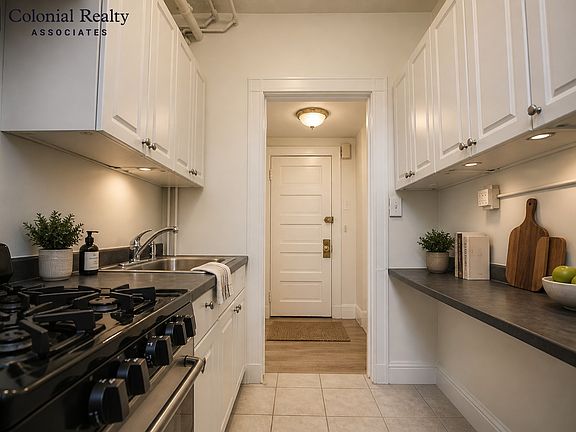 4th image of 232 Walnut St #30
