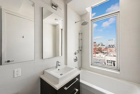 Sold by Nest Seekers International | media 20