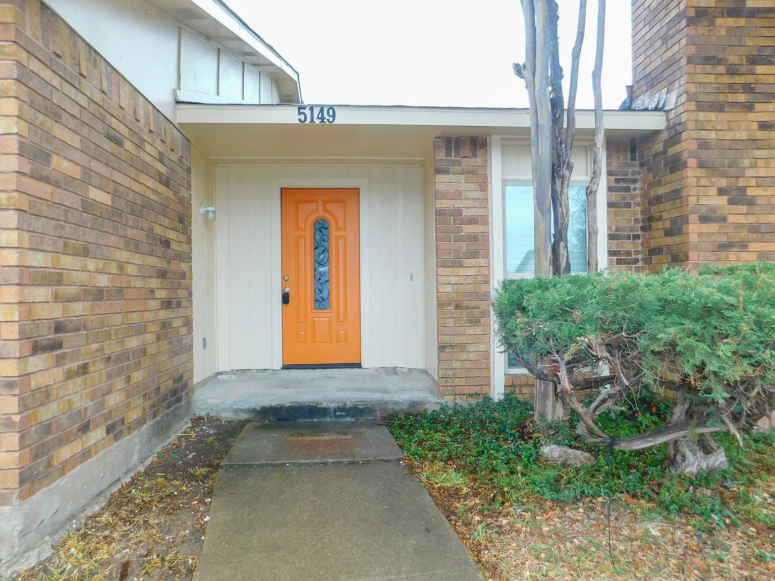 4 bed, 1881 sqft, $2,350 — Photo 3