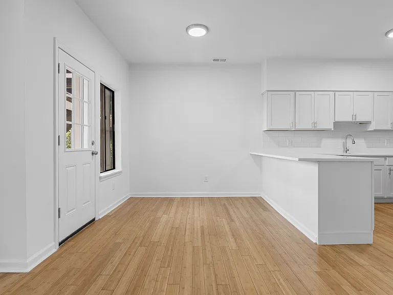 1914 University Ave #2 — Photo 15