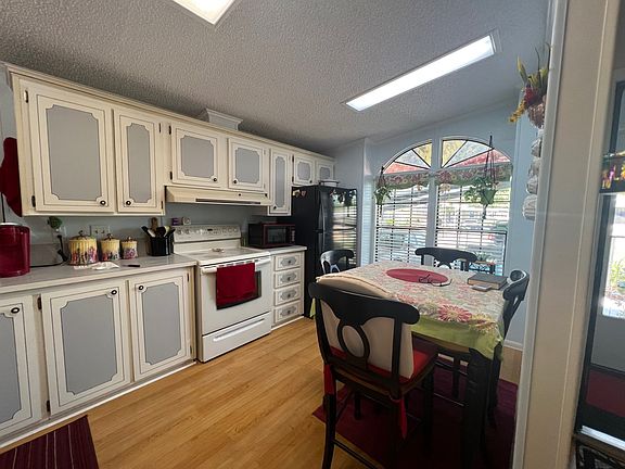 2nd image of 733 Whippoorwill Dr