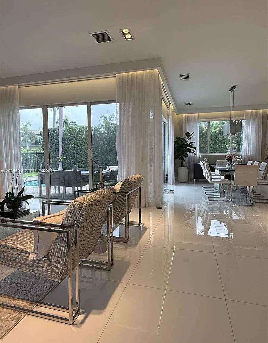Doral Commons Residential — Photo 4