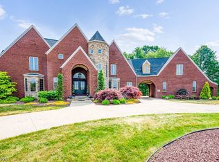7885 Capri Ct, Poland, OH
