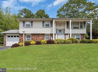 7 Iris Dr, Jackson, NJ 08527