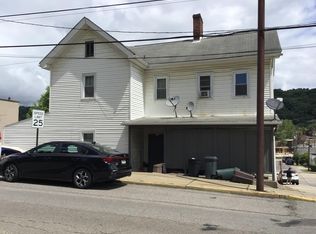 111 Chess St APT B, New Eagle, PA