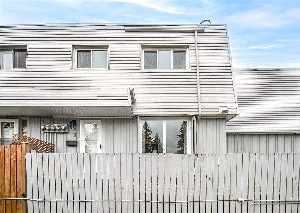 1st image of 6420 E 4a St NE #2