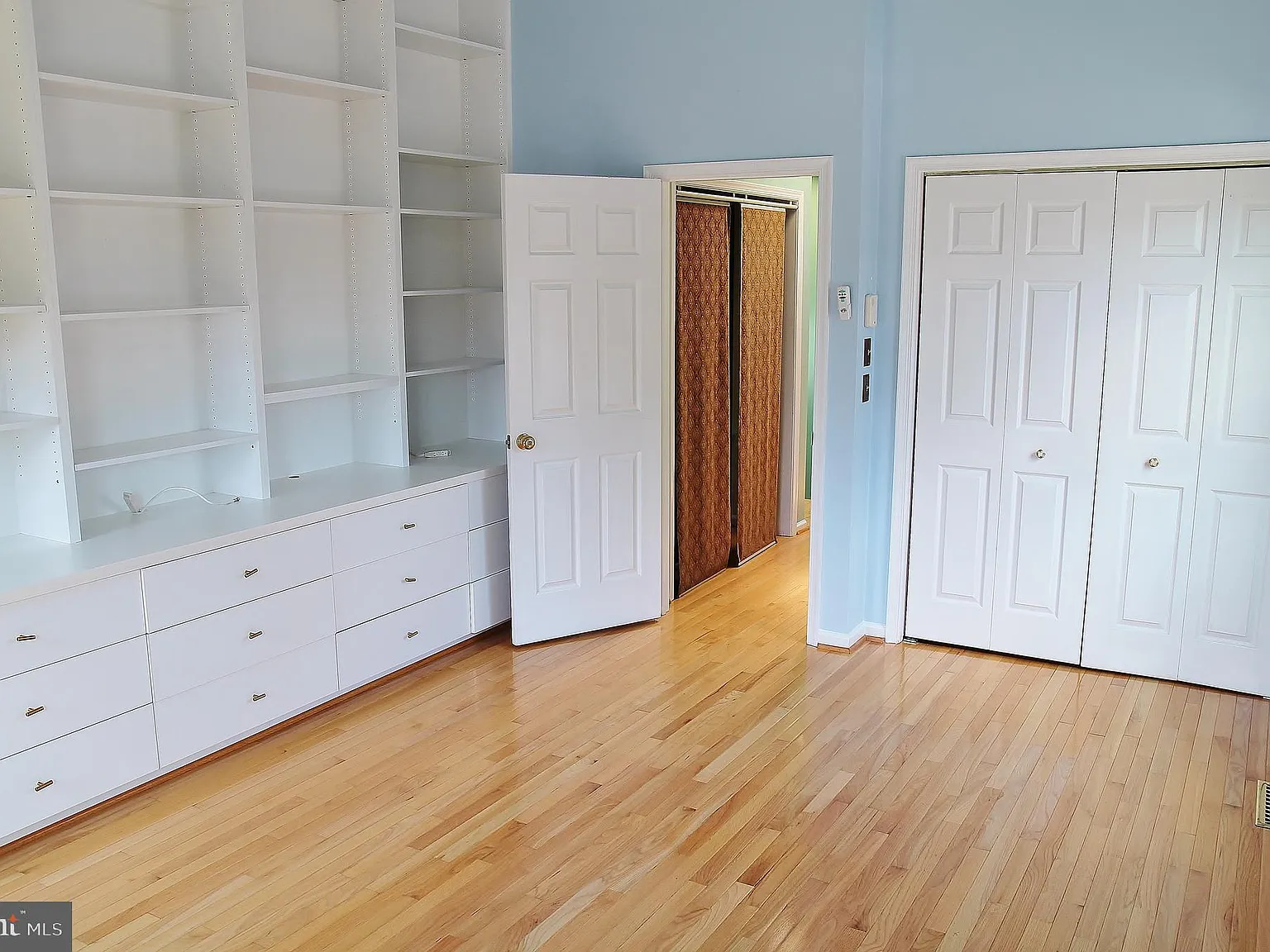 2 bed, 1.5 bath, 1120 sqft, $3,950 — Photo 4