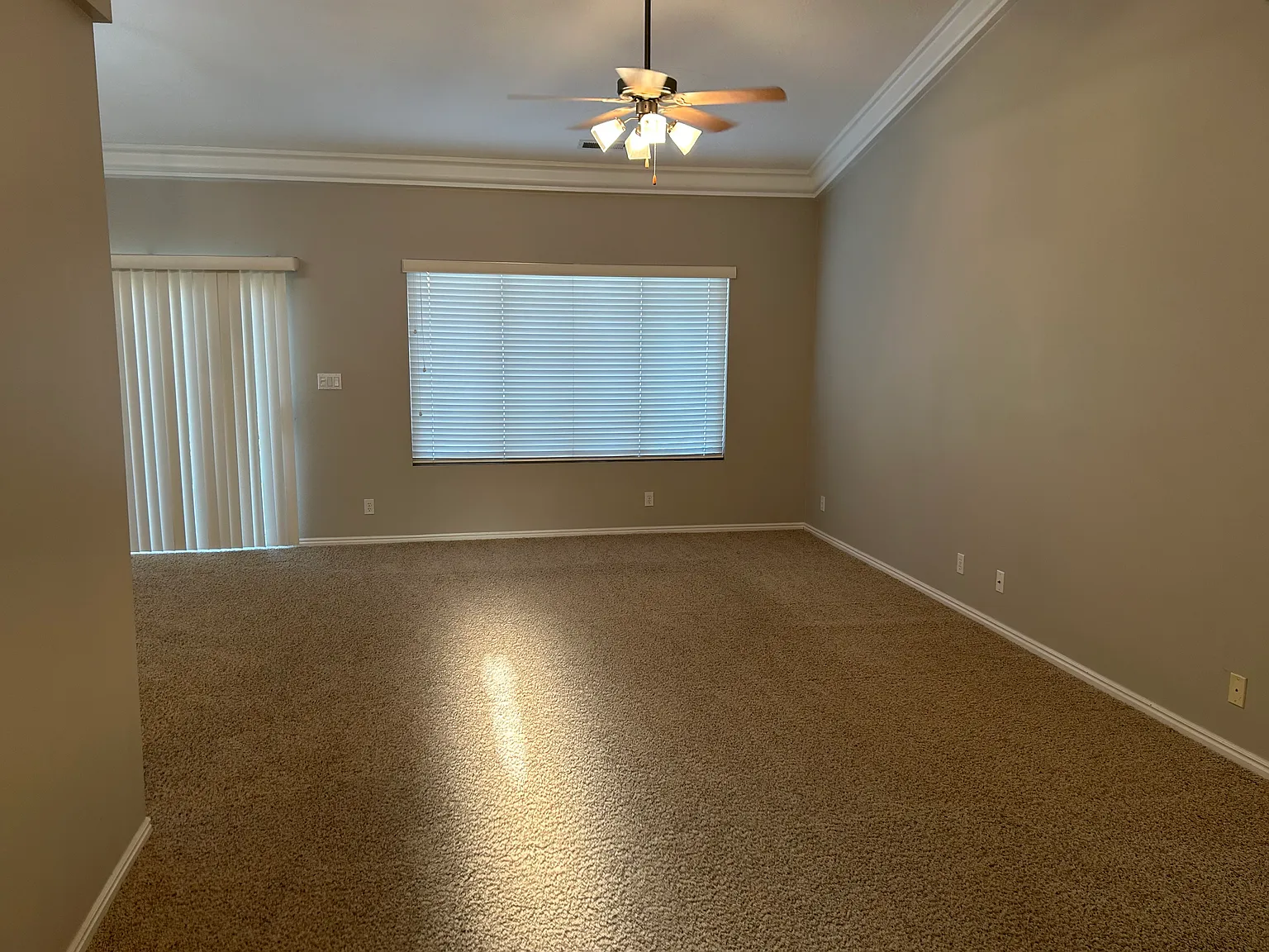 3 bed, 1397 sqft, $2,150 — Photo 2