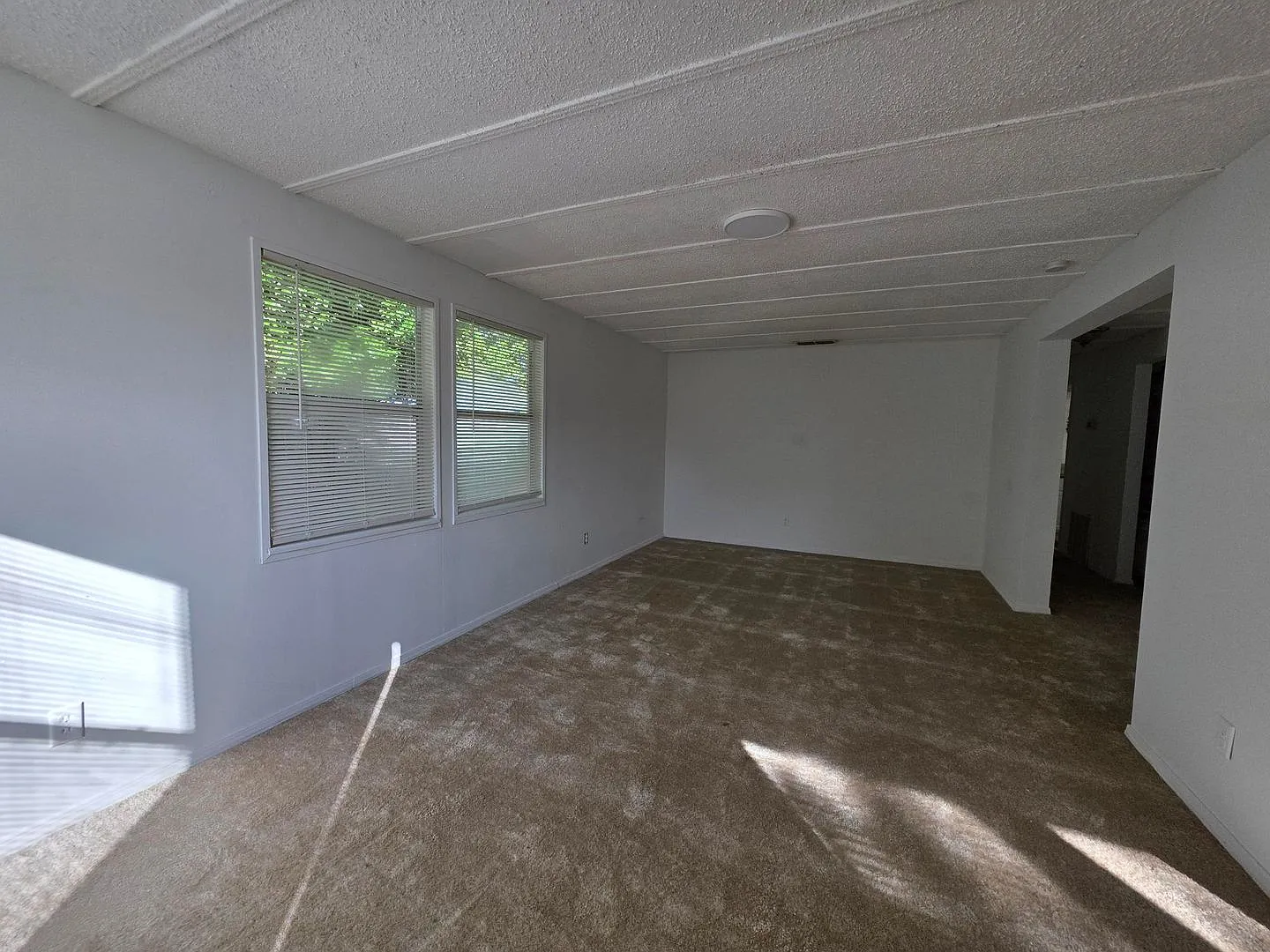 3-Bedroom, 2-Bathroom Home in Eagle Lake — Photo 3