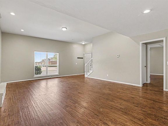 5th image of 11008 Springhollow Rd
