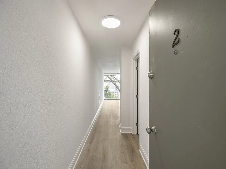 940 Guerrero St — Photo 21