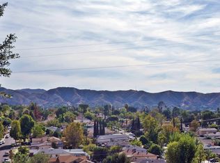 7921 Denivelle Rd, Sunland, CA 91040