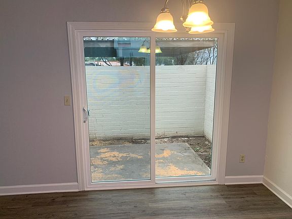 5th image of 916 W Malibu Dr