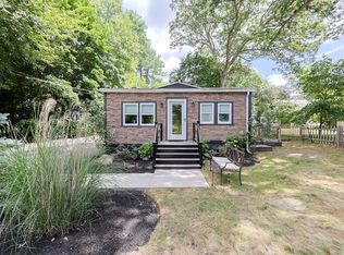3 Wamesit St, Medway, MA 02053
