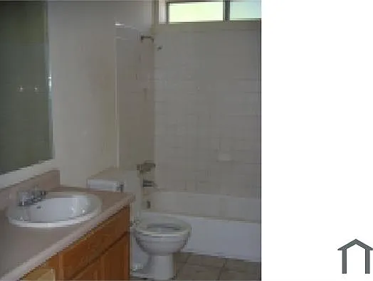 3 bed, 1243 sqft, $2,590 — Photo 3