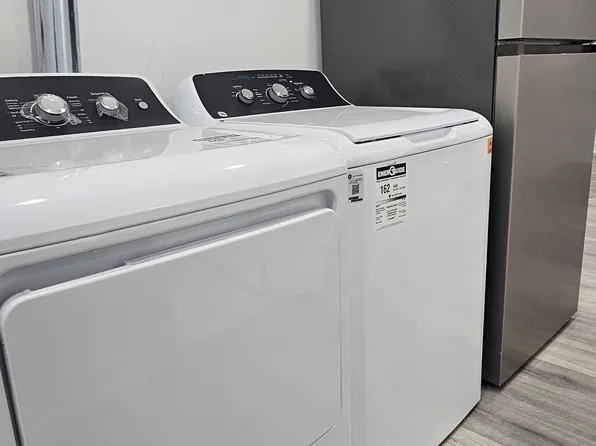 1296 Ellenton Cres Basement B, Milton, ON L9T 6V3