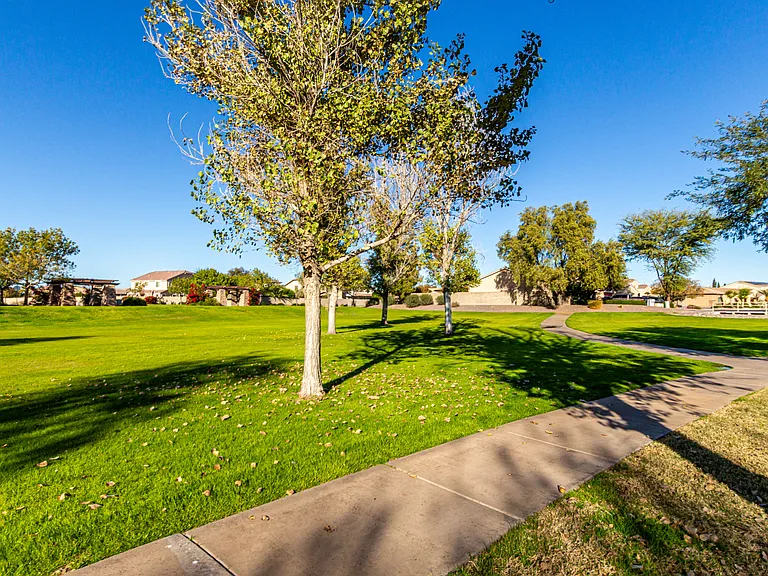 19589 N Portarosa Ct — Photo 42