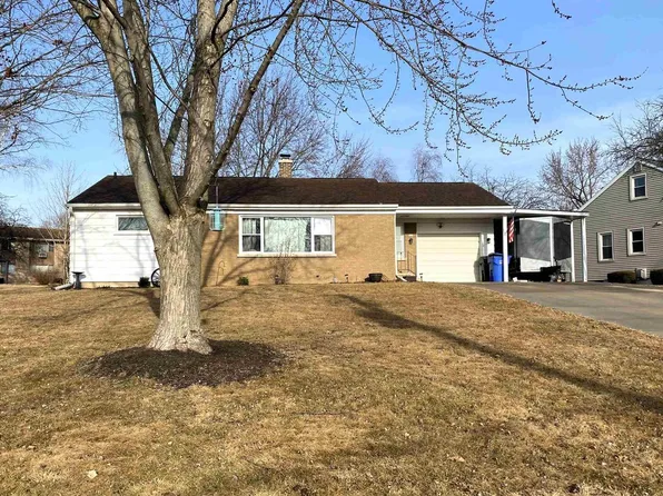 962 Waterloo Street, Columbus, WI 53925