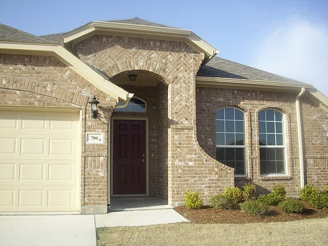 2nd image of 704 Golden Nugget Dr