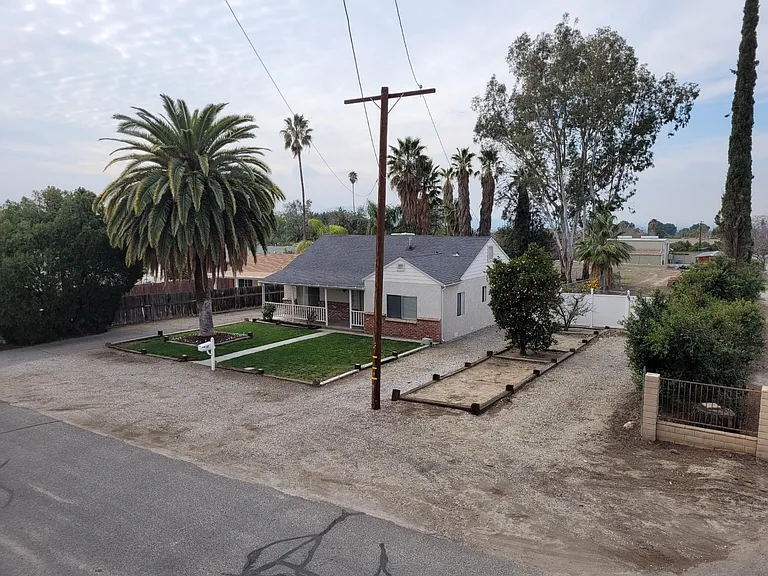 1321 Sapphire Ave — Photo 38